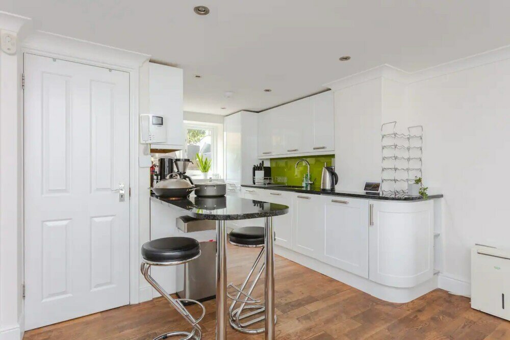 Фото Stylish 3 Bedroom Home With Garden Near Kings Cross