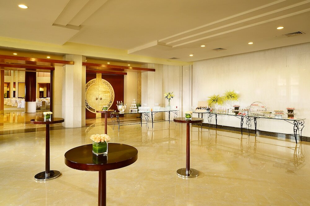 Фото Dongguan Mcb Lake Hotel