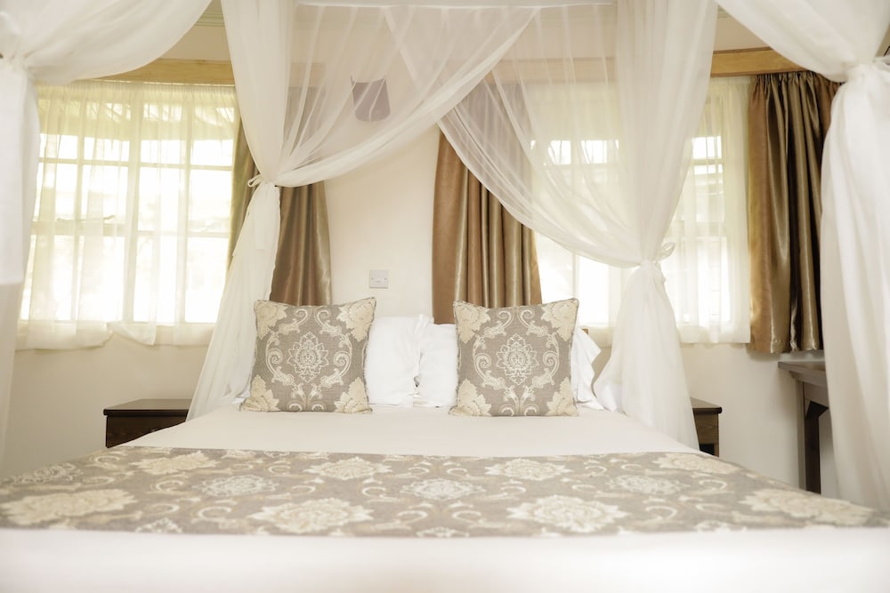 Фото Lake Olbolosat Resort Park Lodge