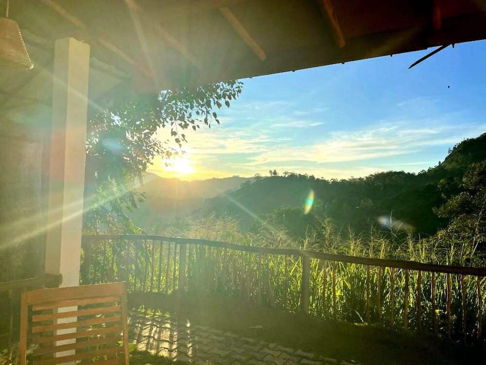 Фото Rainbow Sky Cottage Ella