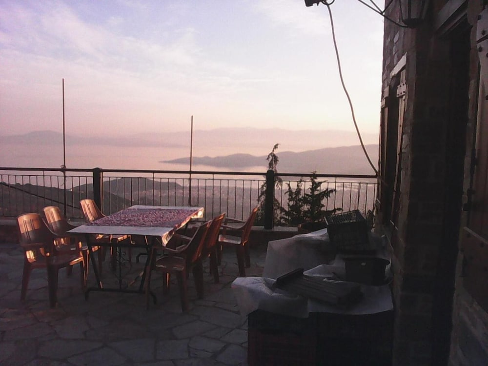 Фото Archontiko Kirmili