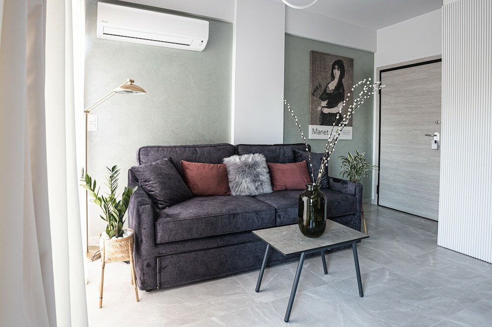 Фото The Rooster's Egg