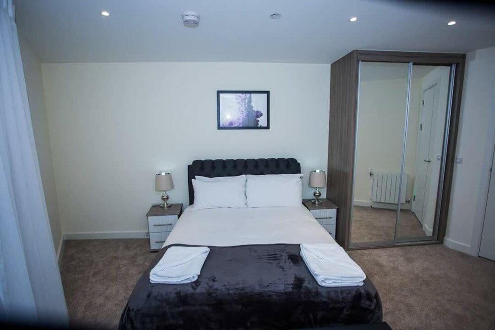 Фото Premium Woolwich 2 Bed Apartment