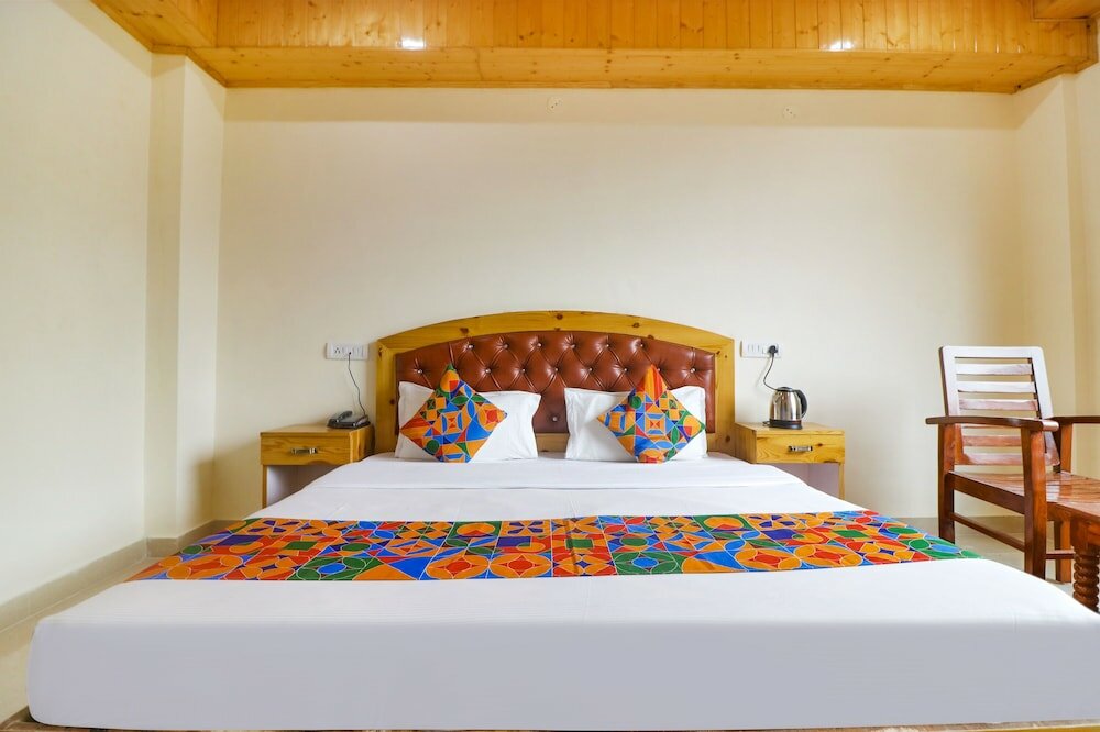 Фото Fabhotel Castle Rock