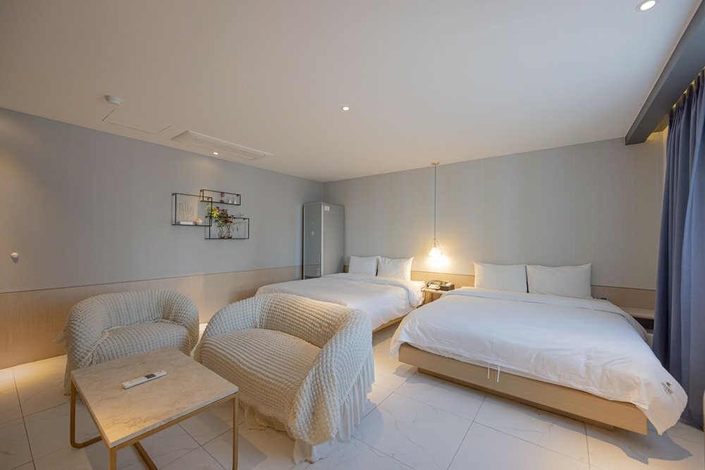Фото Hound Hotel Seomyeon - Bumcheon