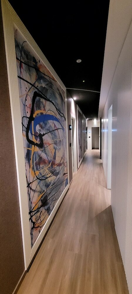 Фото Th Luxury Central