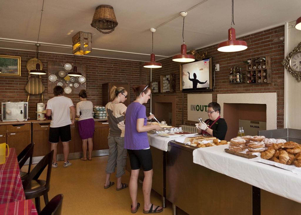 Фото Inout Hostel Barcelona