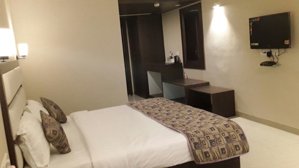 Фото Naman Heights