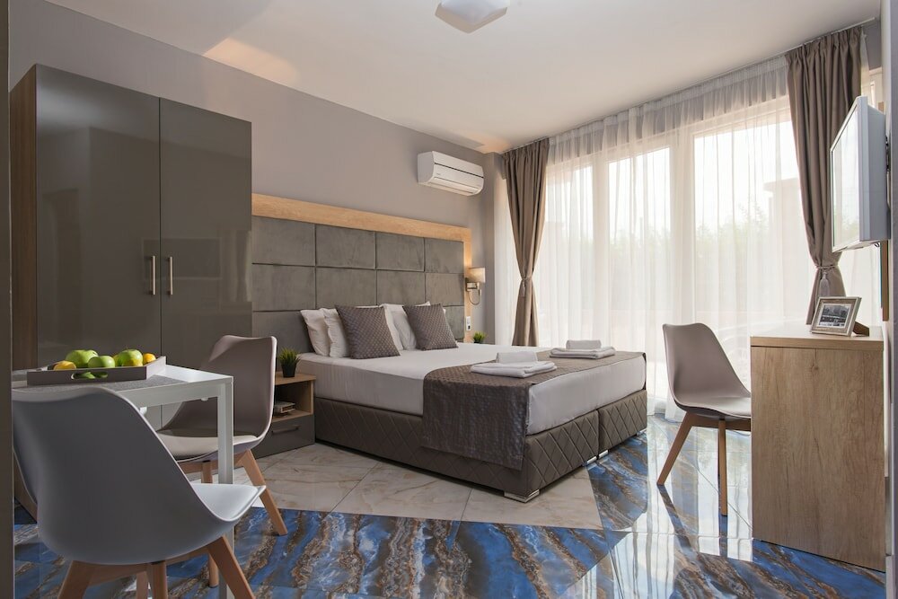 Фото Marina Beach Apartments