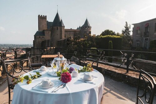 Гостиница Hotel de la Cité Carcassonne в Каркассоне