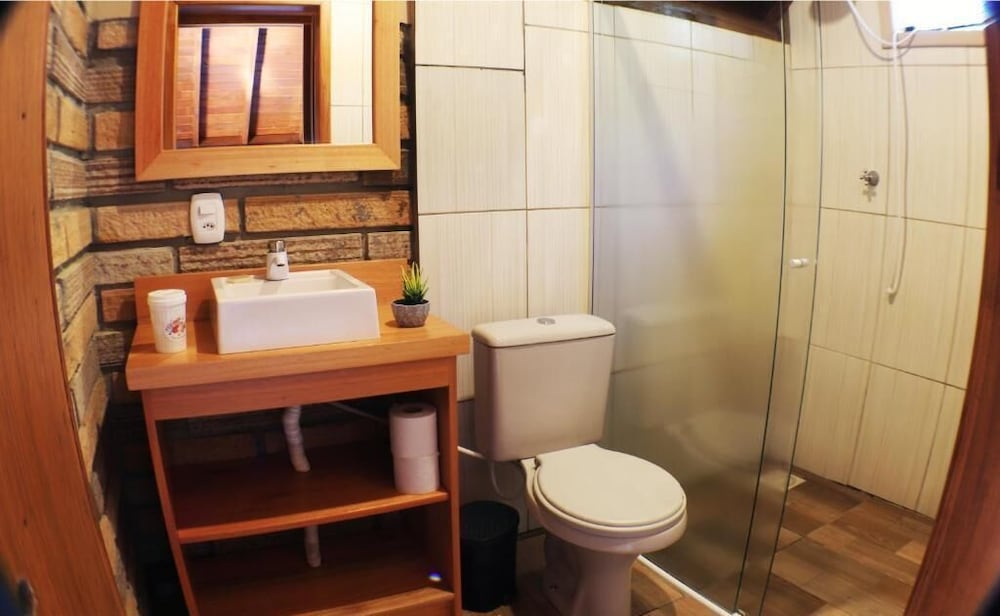 Фото Pousada Chalés Vale do Rio do Boi