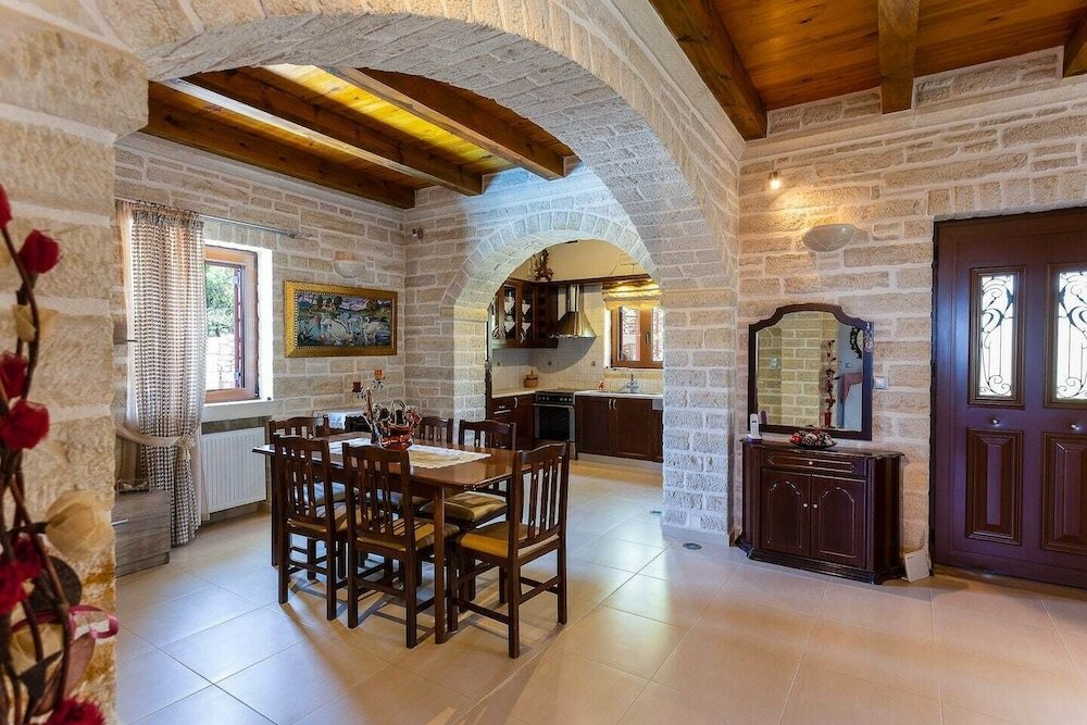 Фото Peacefull Stone-Built Villa