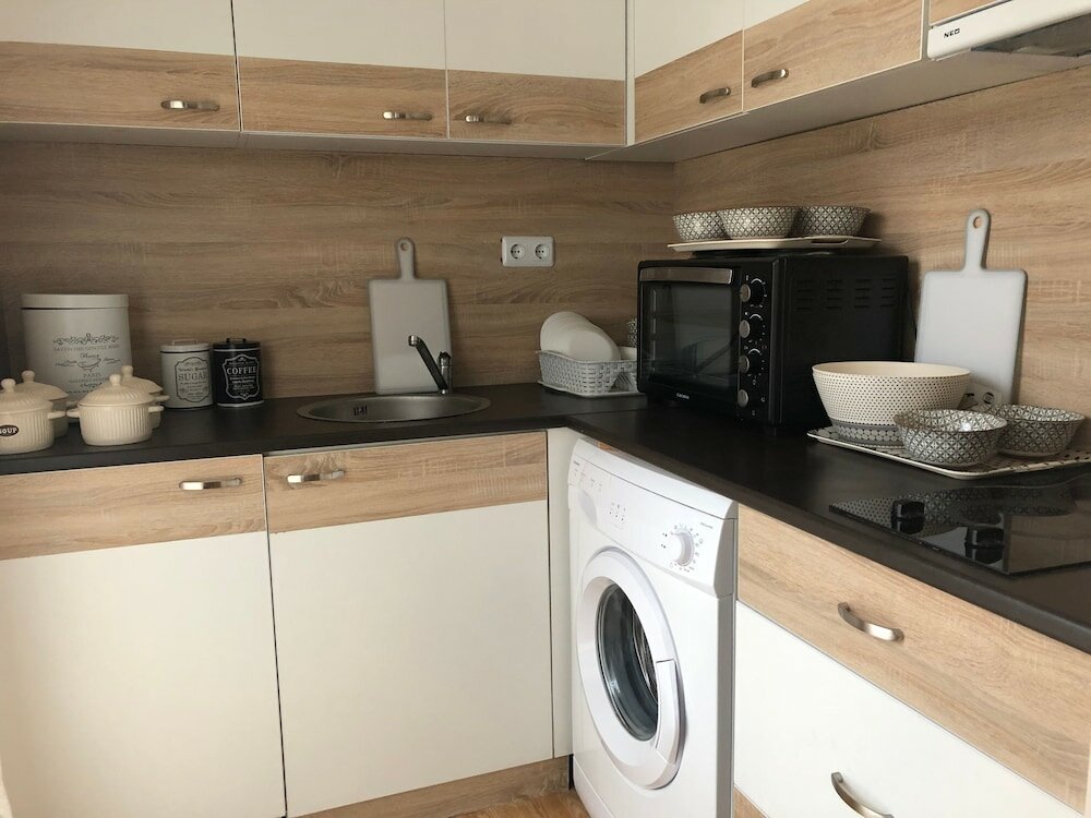 Фото Palace Deluxe Hotel