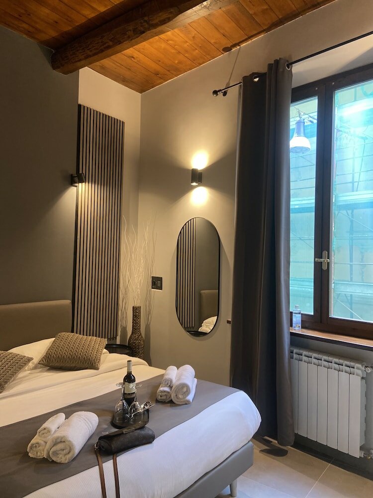 Фото Soha Piazza di Spagna Boutique