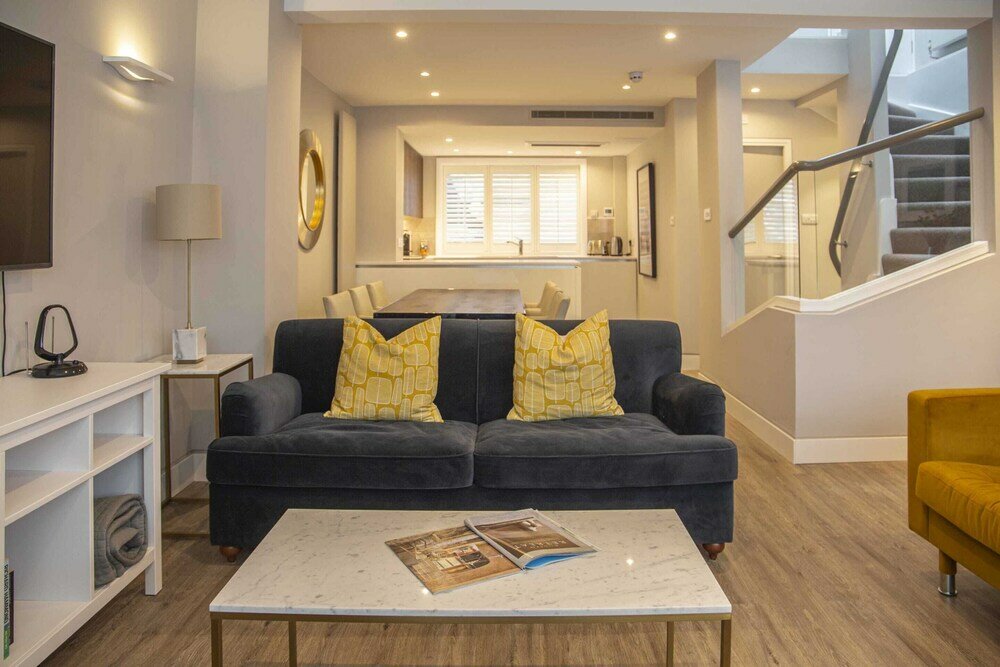 Фото Stunning Rare Soho Gem