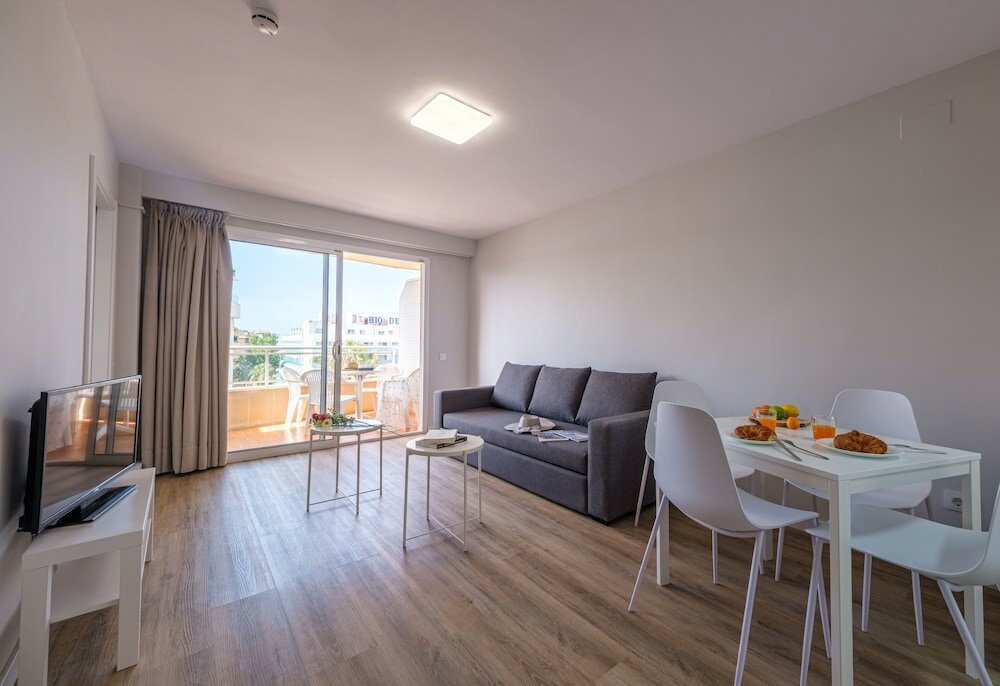 Фото Apartamentos California