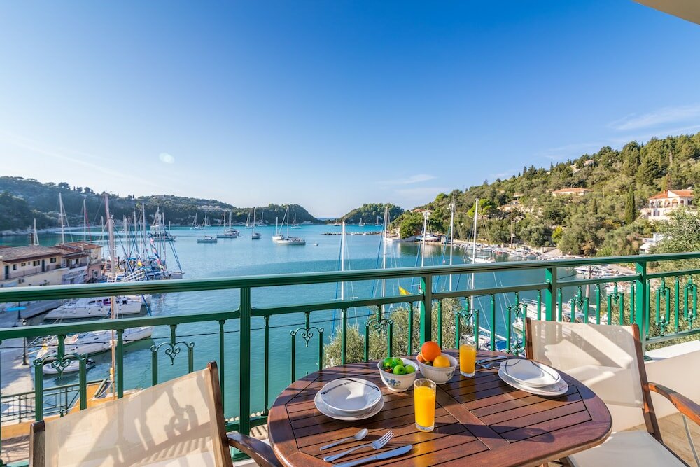 Фото Lakka Seaview Apartments by Konnect