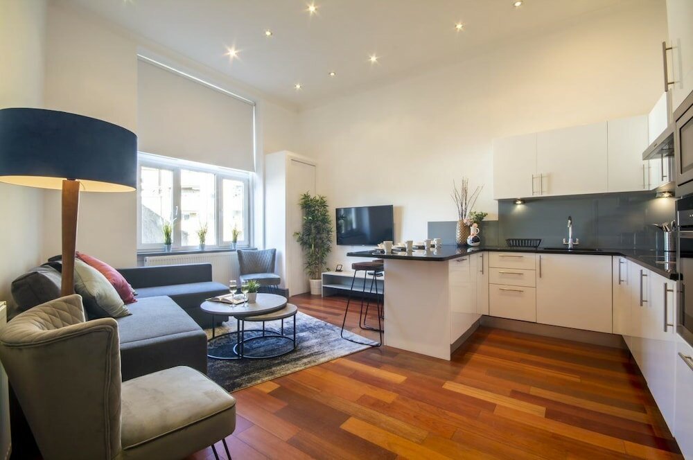 Фото Lexham Gardens by Flying Butler