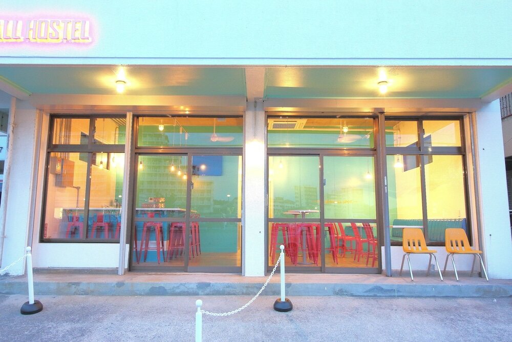 Фото Seawall Hostel