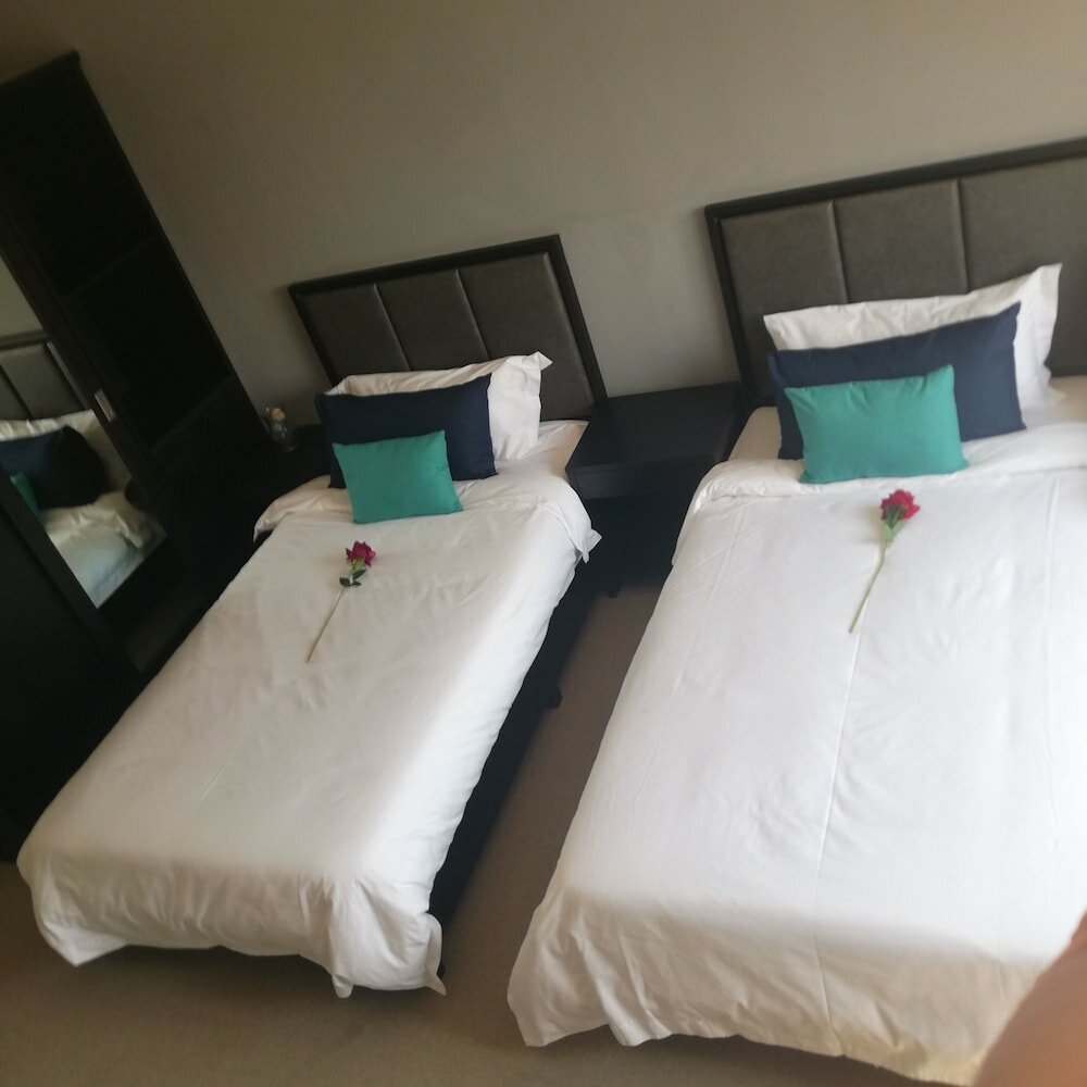 Фото Atlantic Pearl Guest House