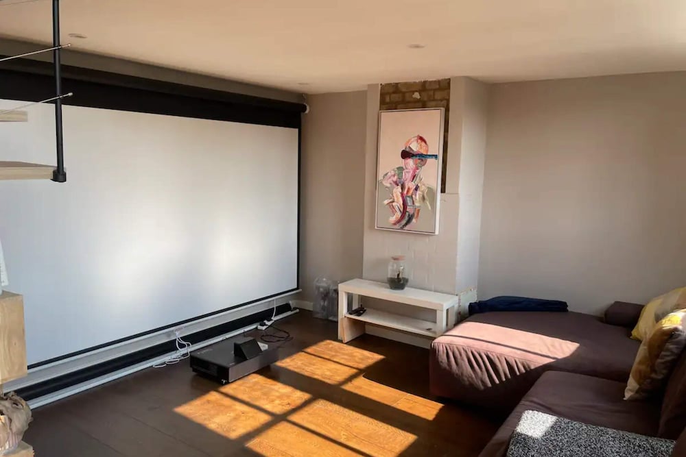 Фото Unique 1bd Flat - 4 Minutes From Victoria Park