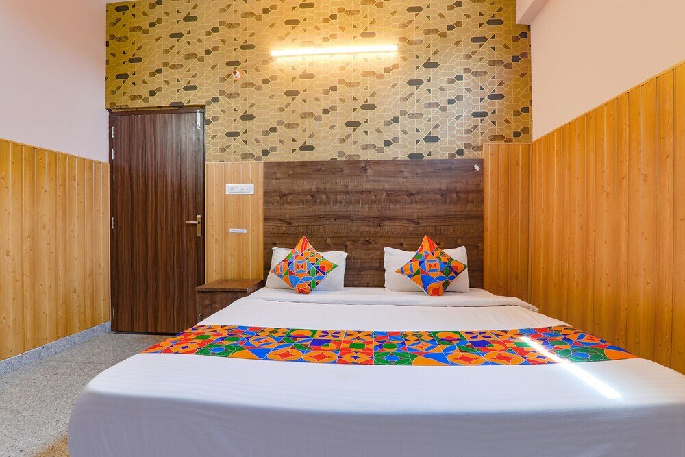 Фото Fabhotel Gsv Inn