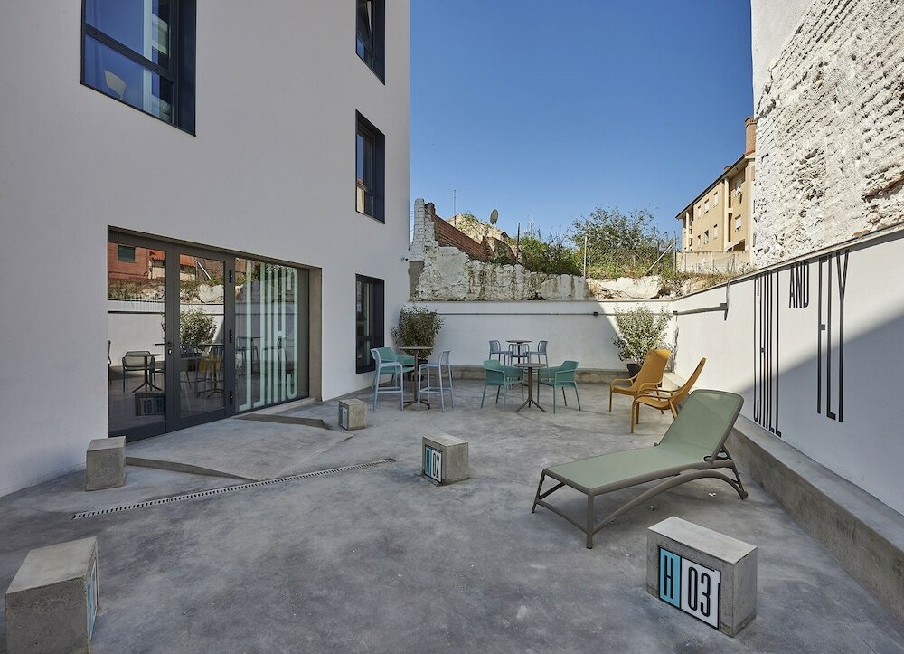 Фото HostelFly Madrid Airport