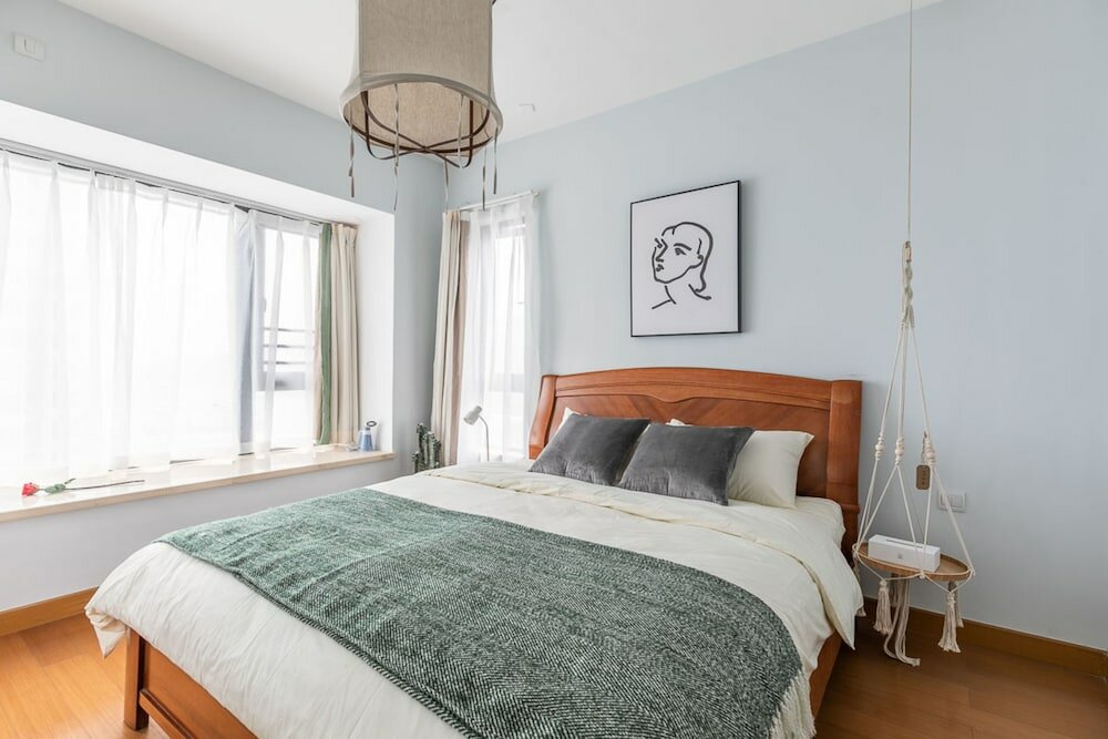 Фото Locals Boutique Apartment Gongbei No. 3