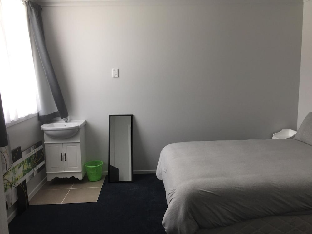 Фото Kawerau Hotel