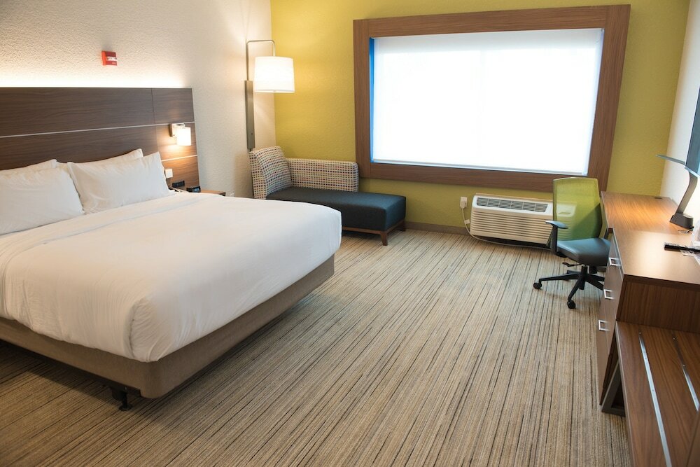 Фото Holiday Inn Express & Suites Louisville N - Jeffersonville, an Ihg Hotel