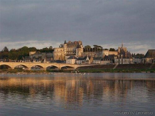 Гостиница Hotel Kyriad Tours Sud Chambray les Tours