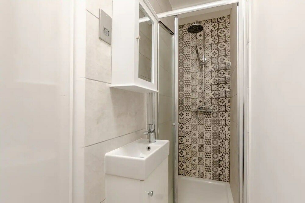 Фото Central 3 Bedroom House With Garden