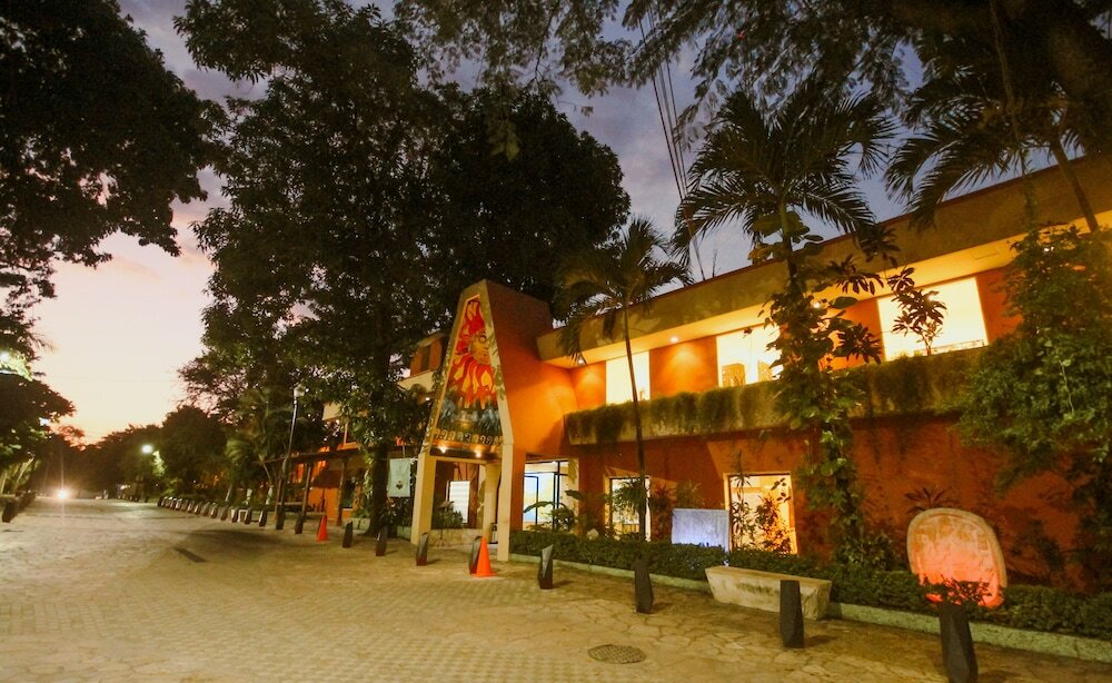 Фото Maya Tulipanes Express