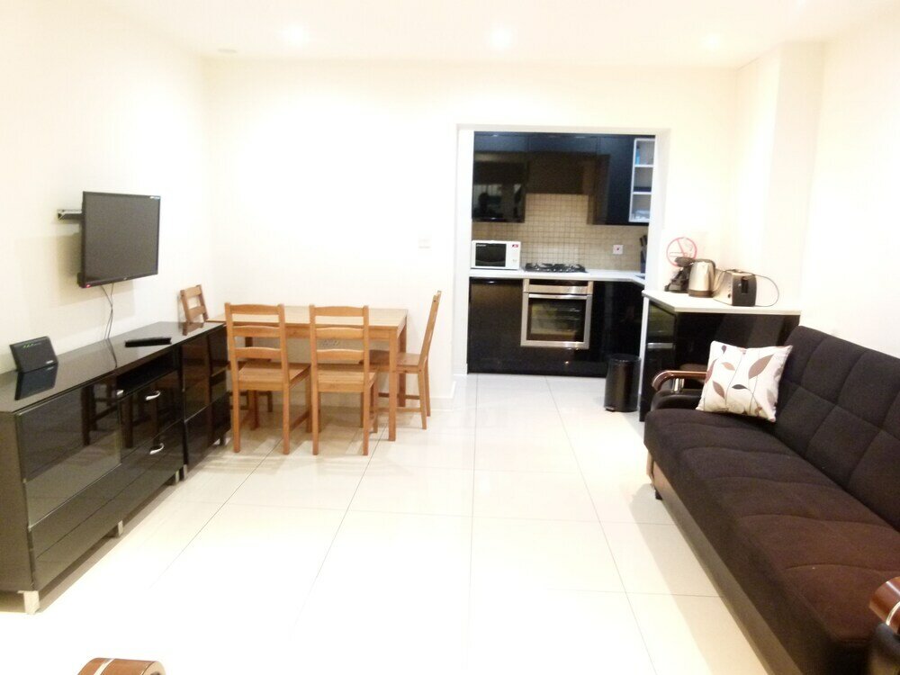 Фото Ss Property Hub - Apartment close to Hyde Park