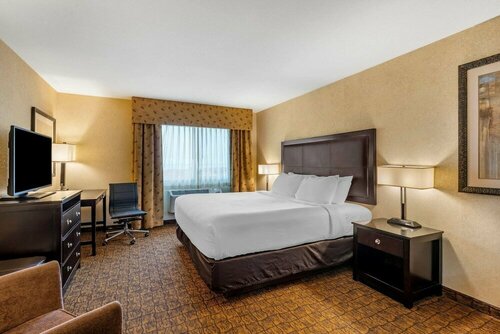 Гостиница Lloyd Hotel Astoria Bayfront, Ascend Hotel Collection в Астории