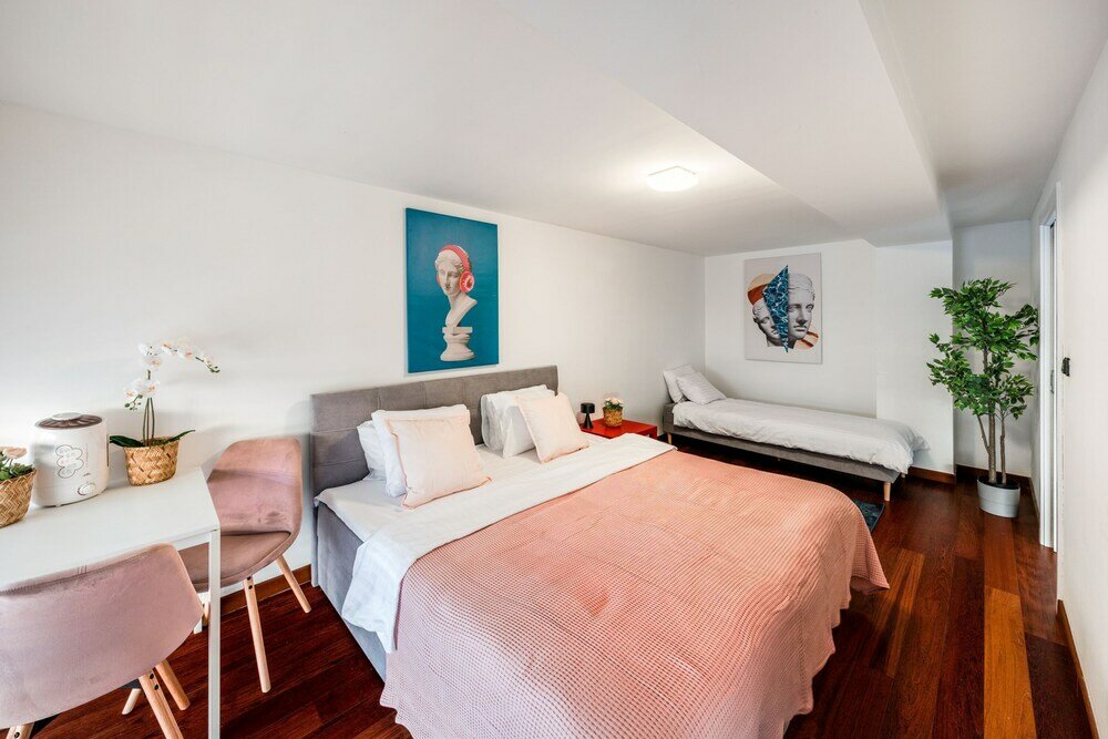 Фото 2-level apartments on Krizikowa st