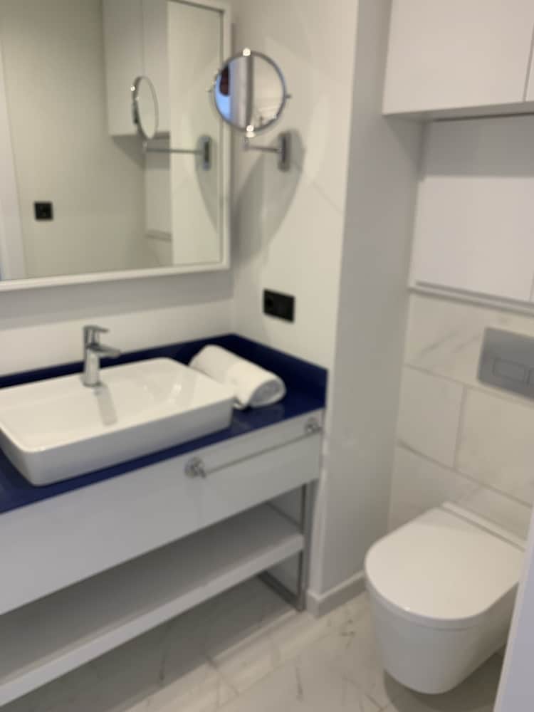 Фото Orbi City Hotel