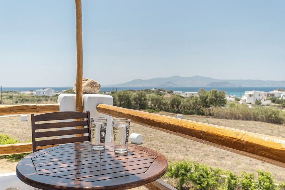 Фото Naxian Serenity Suites