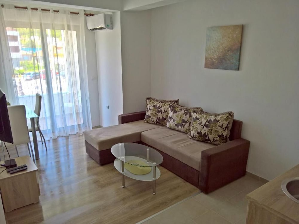 Фото La Porta Apartments