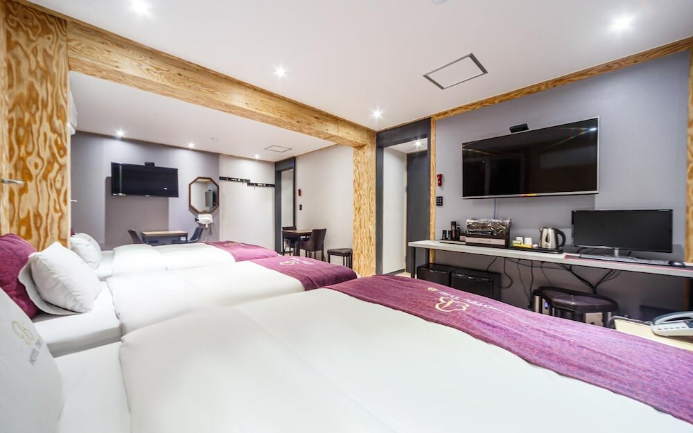 Фото Yeosu Hotel The B