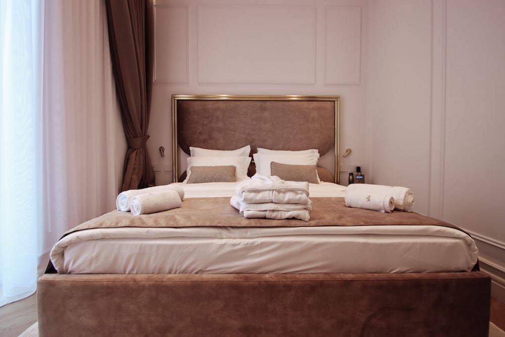 Фото The Crown Boutique Hotel & SPA