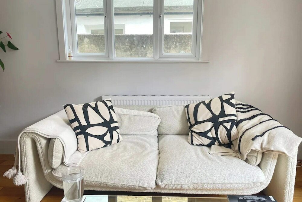 Фото Bright & Beautifully Decorated 1bd Flat - Brixton