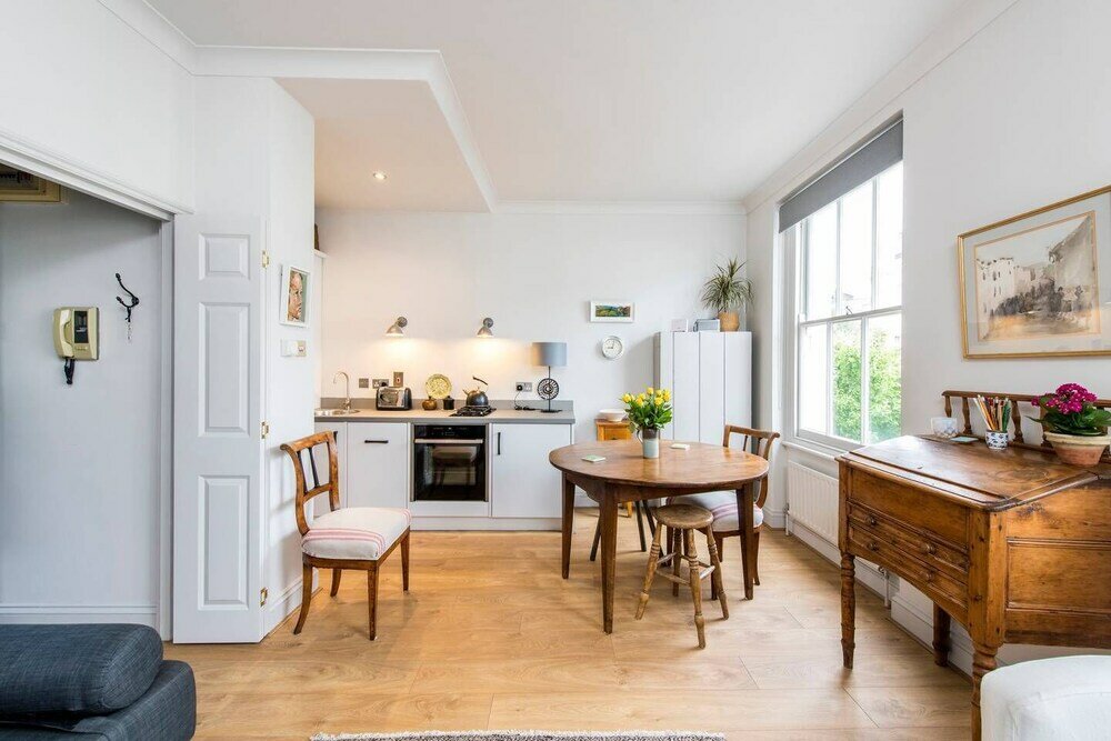 Фото Cosy and Bright 1 Bed Apartment in Pimlico