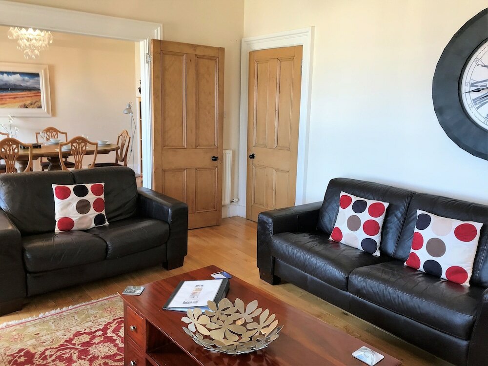 Фото Crown Circus Apartment