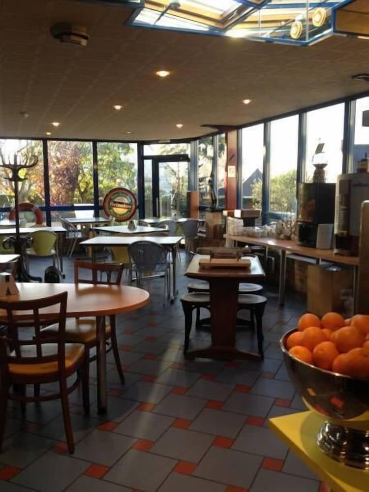 Фото Hotel Arcantis Le Voltaire