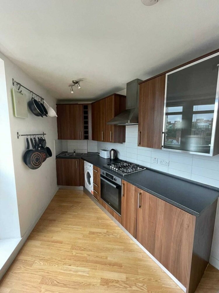 Фото Perfectly Located 1bd Flat by the Canal - Hackney