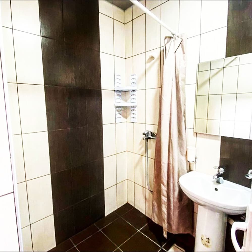 Фото Domino Yerevan Hostel and Tours