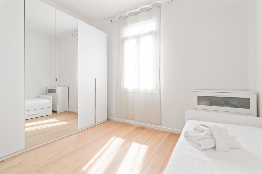 Фото Prato della Valle Roomy Flat