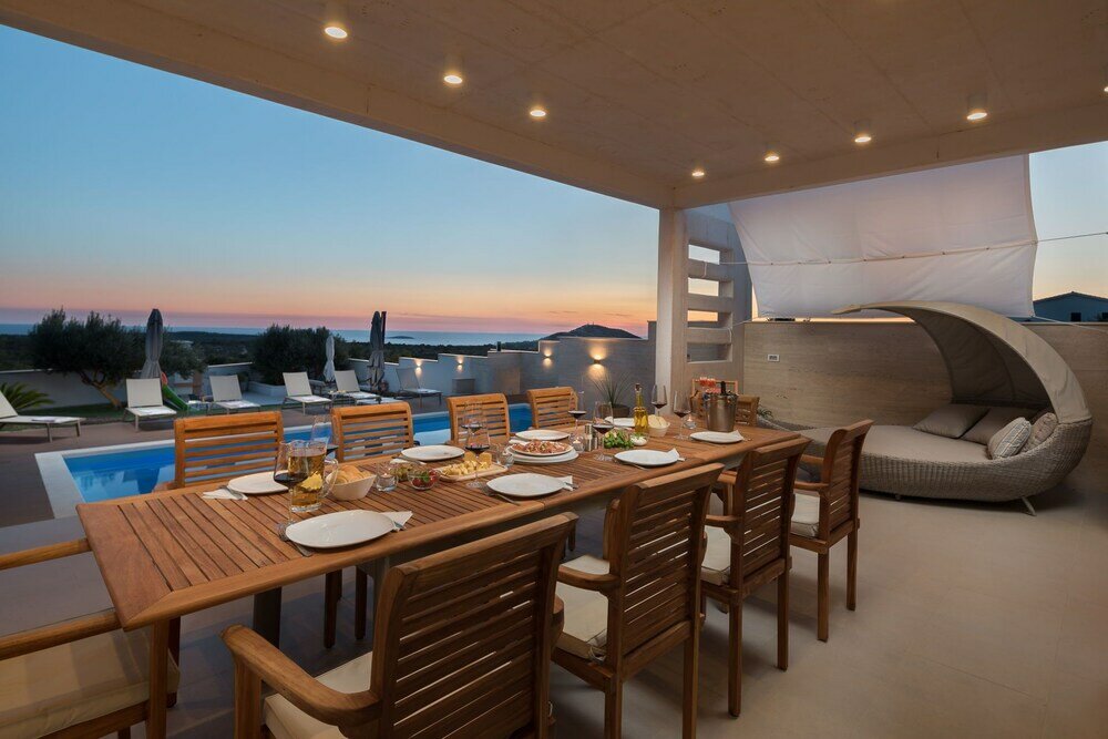 Фото Luxury Villa Cinderella with Swimming Pool