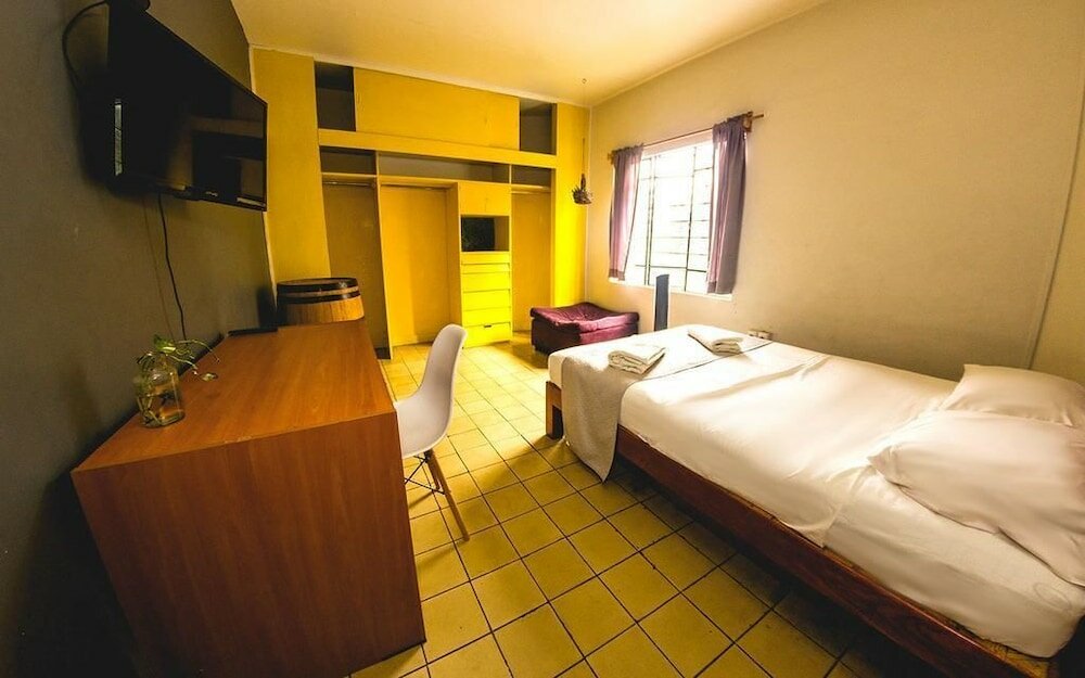 Фото Blue Pepper Hostel & Bar